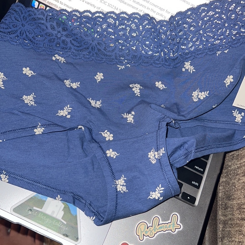 High-Waisted Lace-Trim Boyshort Underwear‎ for Women
